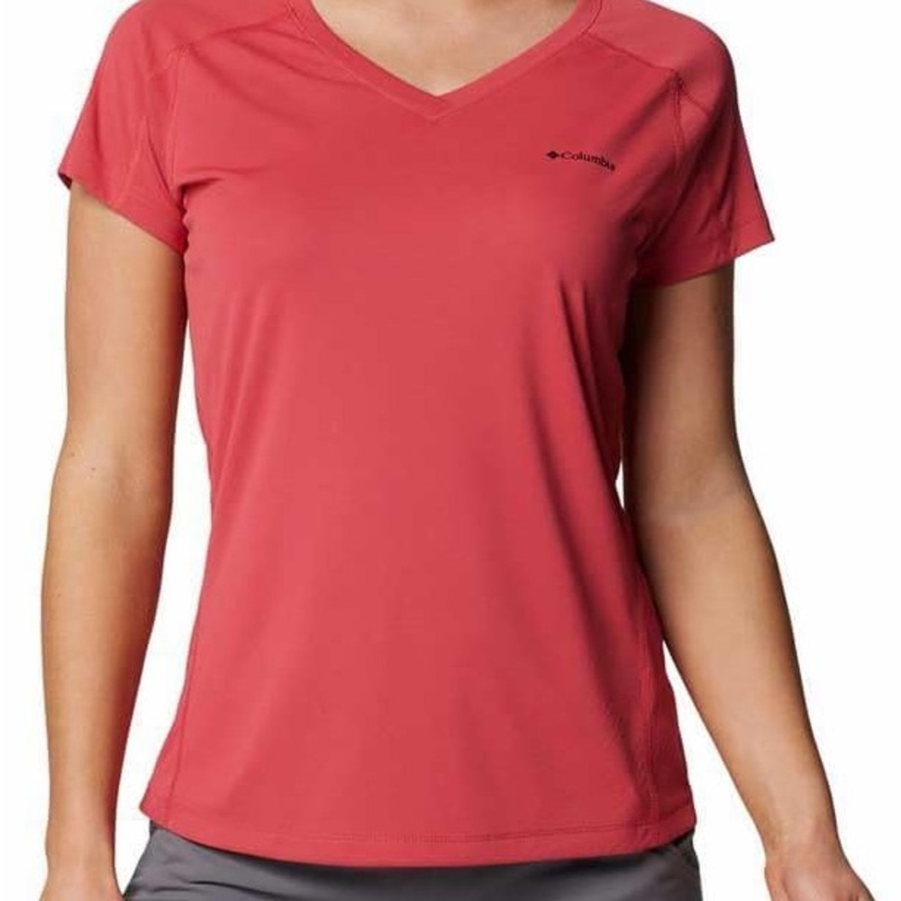 Columbia Women's Daredevil Small Omni Freeze Zero V-Neck Top